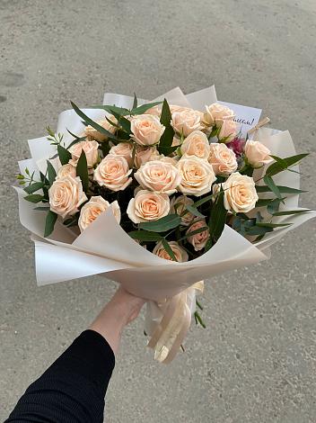Букет Кремовые розы Латте в Шустиково